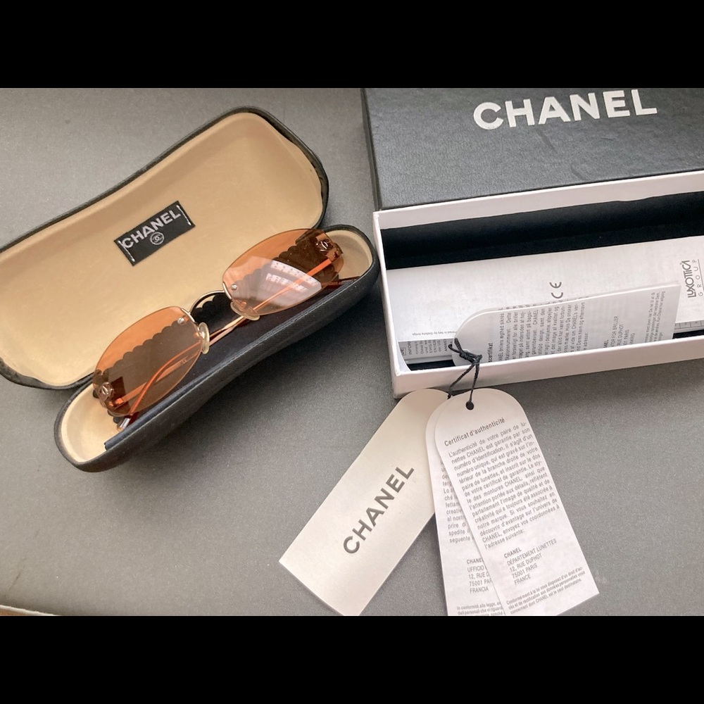 CHANEL vintage sunglasses. Bronze / Gold. Authentic mint non-boutique su…